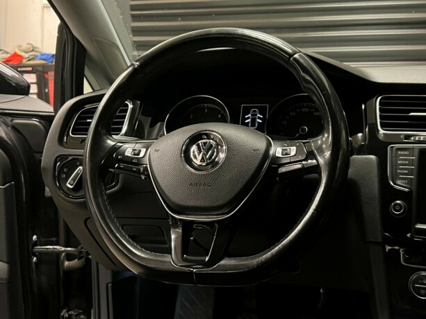 volkswagen-golf-diesel-2014-big-12