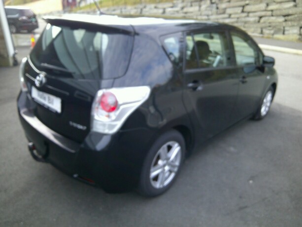 toyota-verso-diesel-2012-big-5