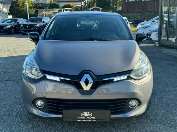 renault-clio-bensin-2014-big-1