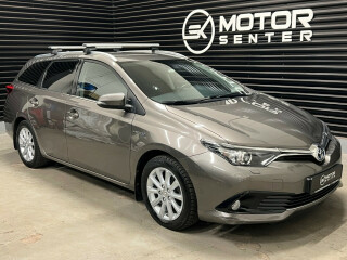 Toyota | Auris | Elektrisitet+bensin | 2017