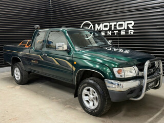 Toyota | HiLux | Diesel | 2005