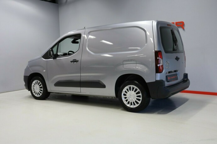 toyota-proace-city-diesel-2022-big-3