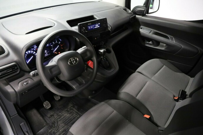 toyota-proace-city-diesel-2022-big-4