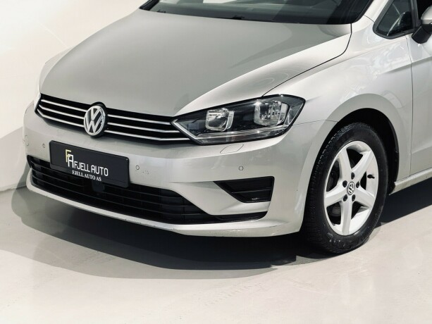 volkswagen-golf-sportsvan-bensin-2014-big-1