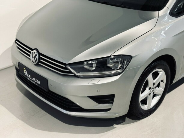 volkswagen-golf-sportsvan-bensin-2014-big-2