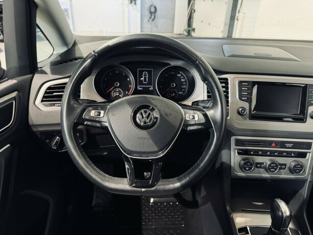 volkswagen-golf-sportsvan-bensin-2014-big-11