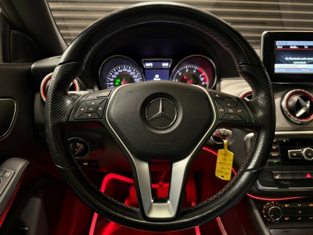 mercedes-benz-cla-bensin-2013-big-11