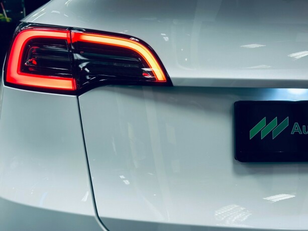 tesla-model-y-elektrisitet-2021-big-6