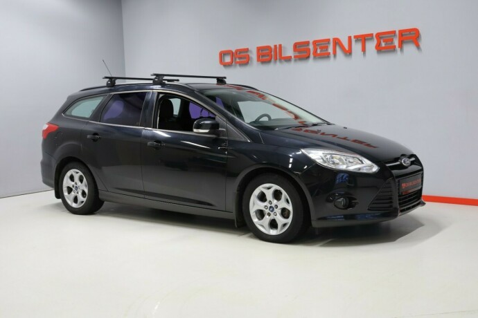 ford-focus-bensin-2013-big-1