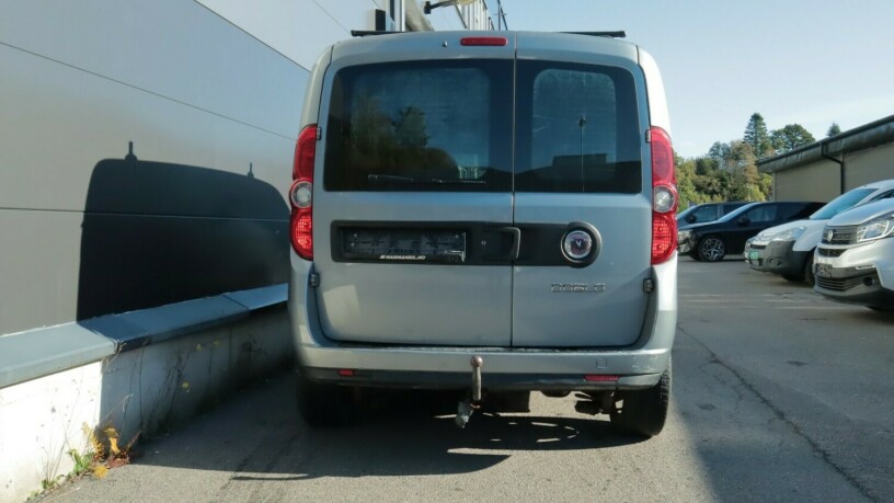 fiat-doblo-diesel-2011-big-3