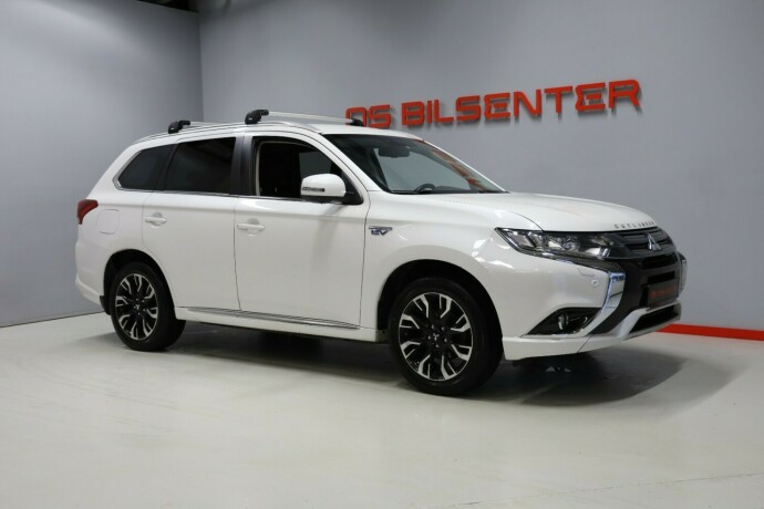 mitsubishi-outlander-elektrisitetbensin-2016-big-1