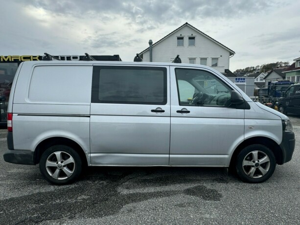 volkswagen-transporter-diesel-2012-big-3