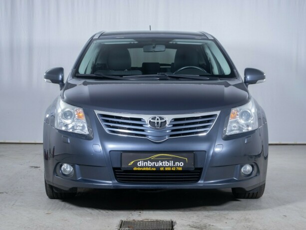 toyota-avensis-diesel-2011-big-2