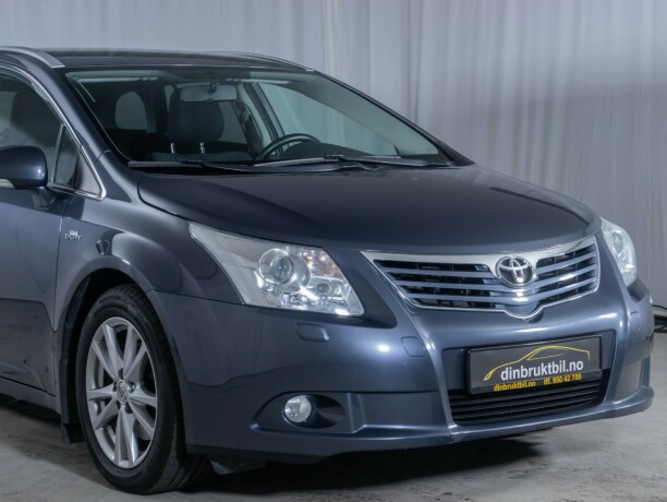 toyota-avensis-diesel-2011-big-44