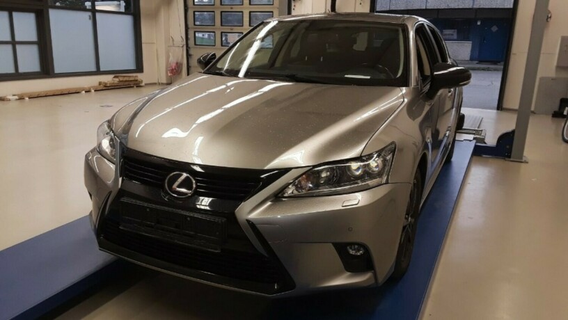 lexus-ct200h-elektrisitetbensin-2016-big-0