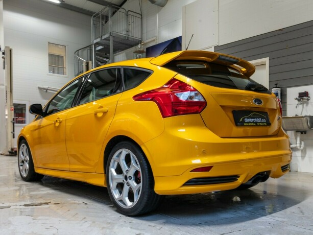 ford-focus-bensin-2013-big-3