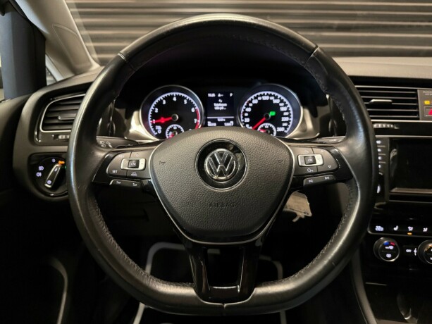 volkswagen-golf-bensin-2015-big-13