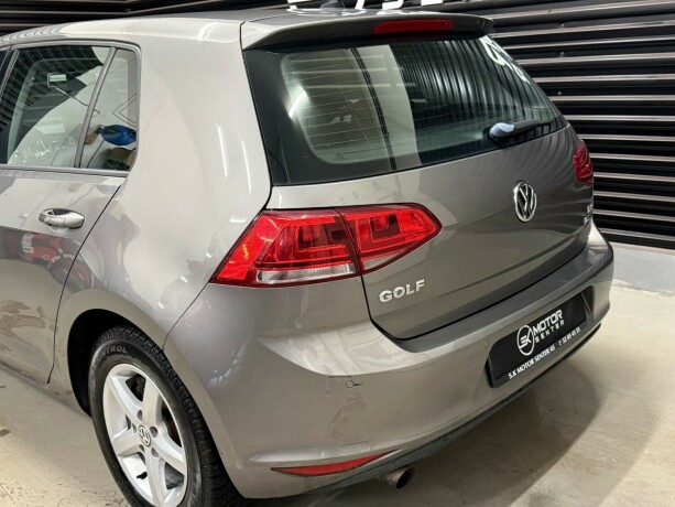 volkswagen-golf-bensin-2015-big-5