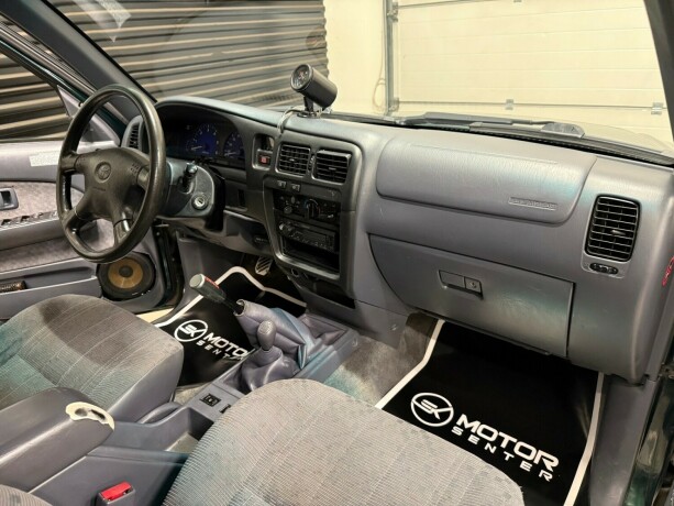 toyota-hilux-diesel-2004-big-14