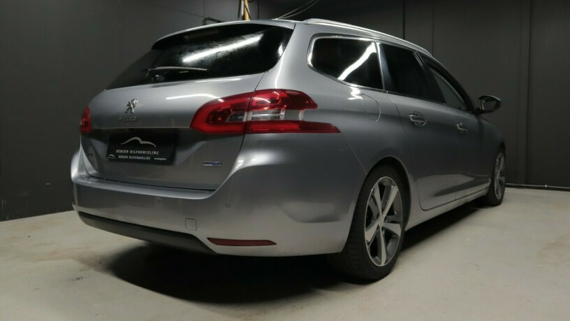 peugeot-308-sw-diesel-2015-big-5