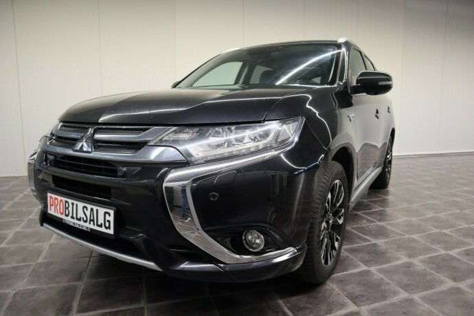 mitsubishi-outlander-elektrisitetbensin-2016-big-11