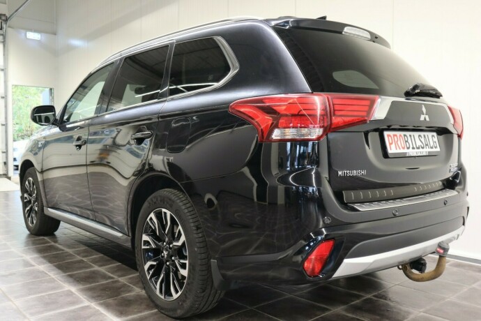 mitsubishi-outlander-elektrisitetbensin-2016-big-6