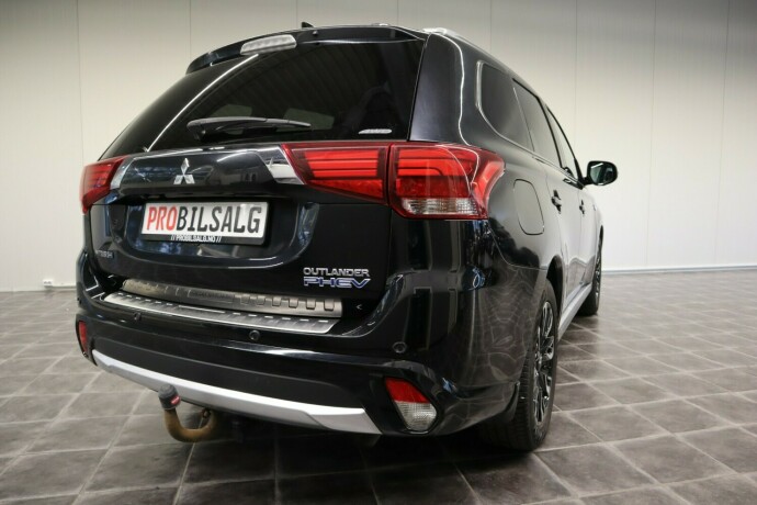 mitsubishi-outlander-elektrisitetbensin-2016-big-17