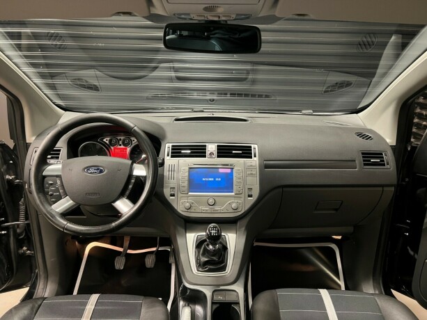 ford-kuga-diesel-2010-big-8