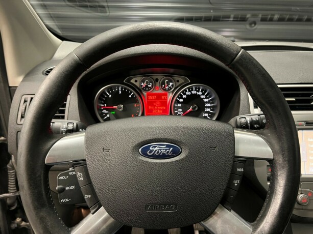 ford-kuga-diesel-2010-big-12