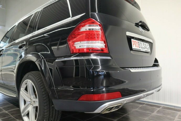 mercedes-benz-gl-diesel-2012-big-8