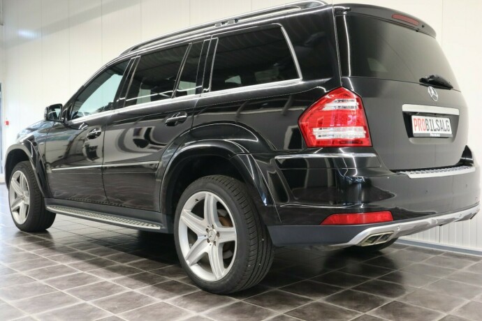 mercedes-benz-gl-diesel-2012-big-7