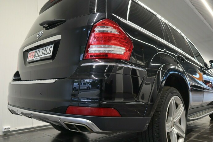 mercedes-benz-gl-diesel-2012-big-9