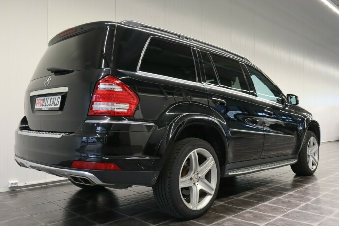 mercedes-benz-gl-diesel-2012-big-6