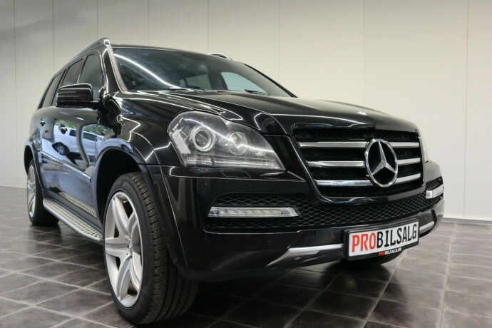 mercedes-benz-gl-diesel-2012-big-1