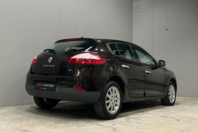 renault-megane-diesel-2012-big-6