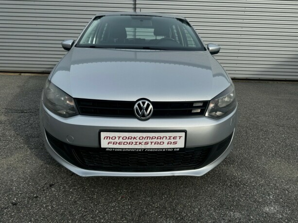 volkswagen-polo-bensin-2011-big-8