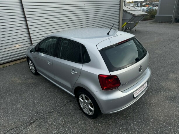 volkswagen-polo-bensin-2011-big-6