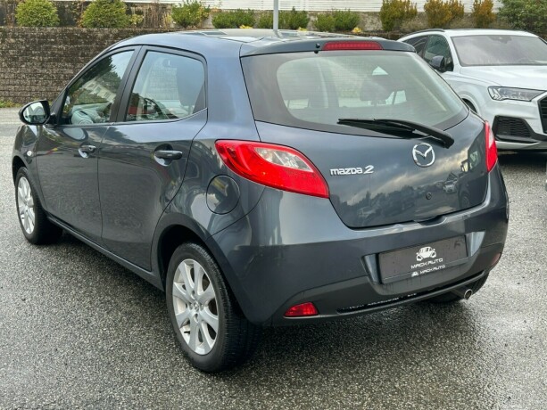 mazda-2-bensin-2012-big-5