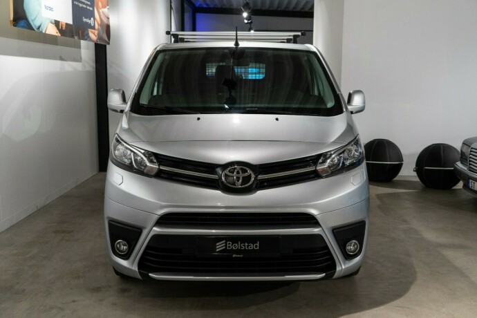 toyota-proace-diesel-2016-big-1