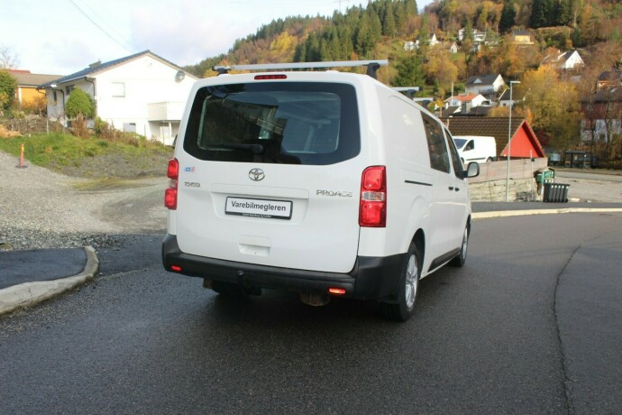 toyota-proace-diesel-2021-big-4