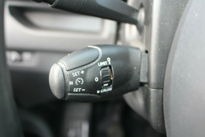 toyota-proace-diesel-2021-big-7