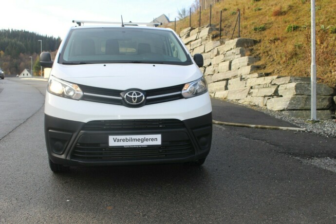 toyota-proace-diesel-2021-big-2