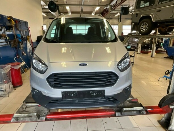 ford-transit-courier-diesel-2019-big-1