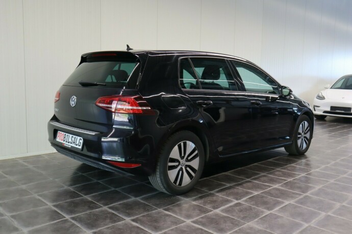 volkswagen-golf-elektrisitet-2017-big-5