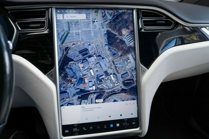 tesla-model-x-elektrisitet-2016-big-19