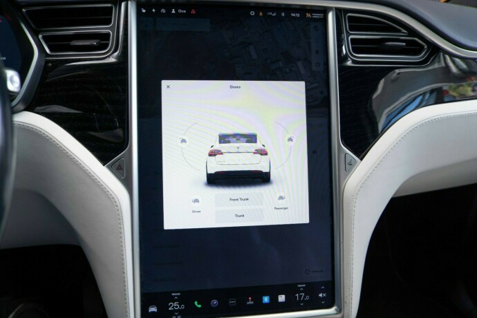 tesla-model-x-elektrisitet-2016-big-18