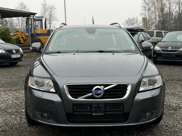 volvo-v50-diesel-2011-big-7