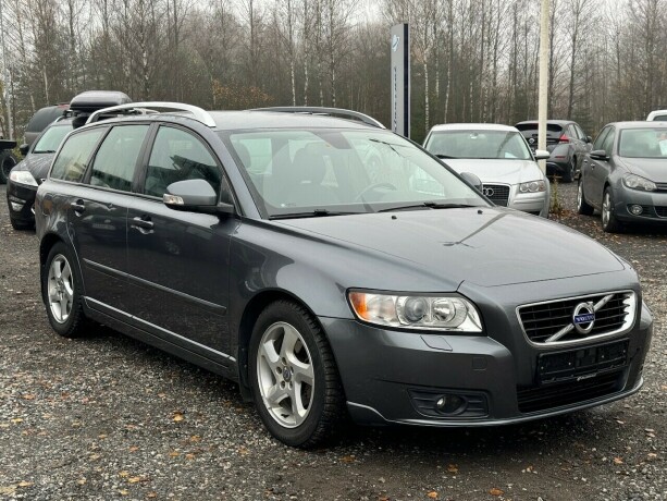 volvo-v50-diesel-2011-big-6