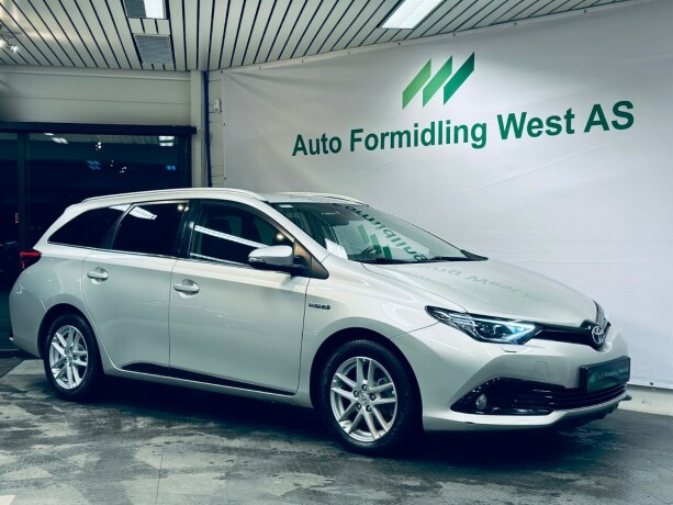 toyota-auris-elektrisitetbensin-2019-big-9