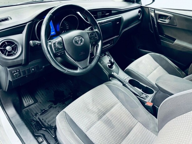 toyota-auris-elektrisitetbensin-2019-big-11